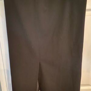 Black skirt w/split full